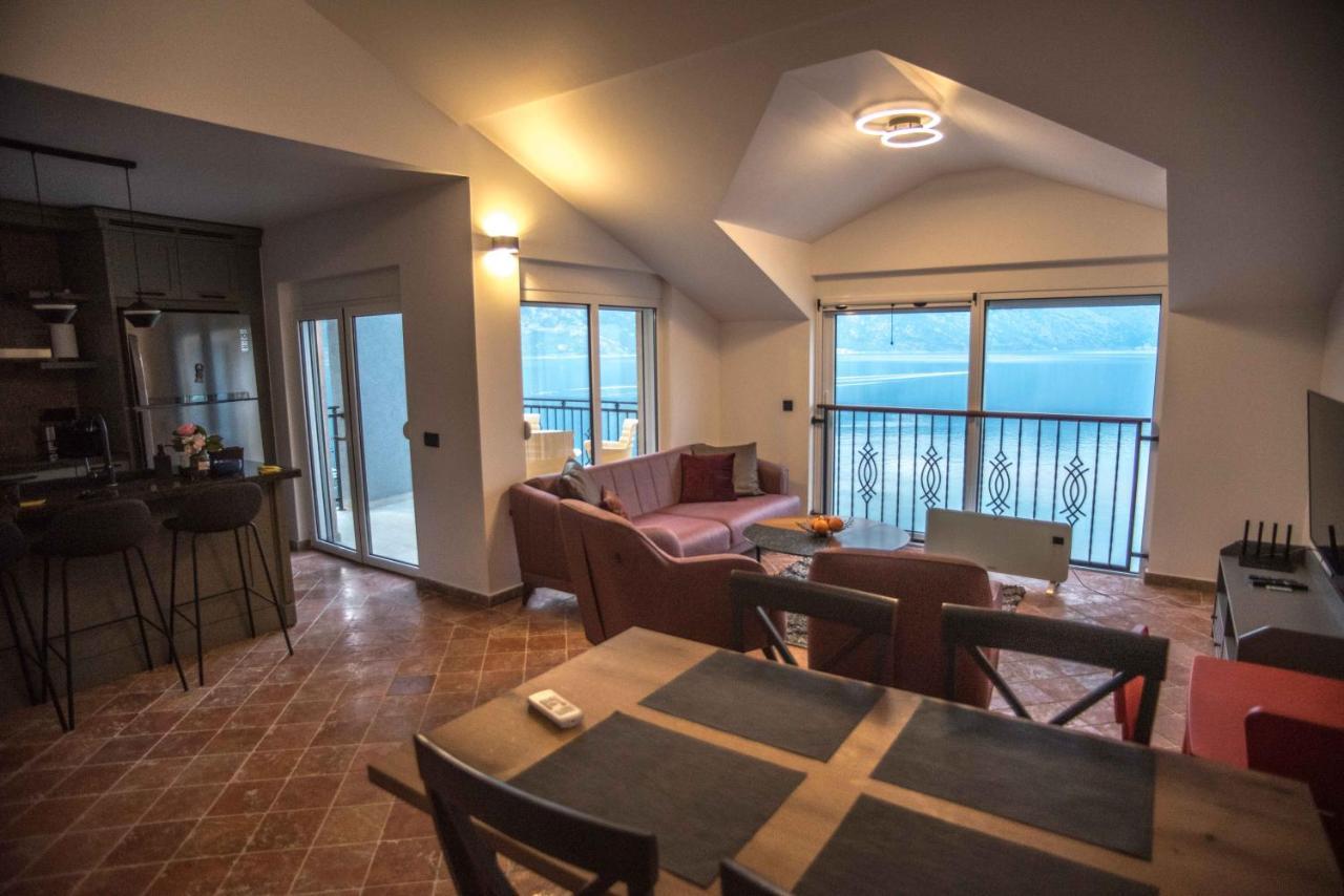 Modern Waterfront 3-Bed Apartment Donja Kostanjica Exterior foto